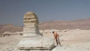 Ziggurat converido en ceniza
